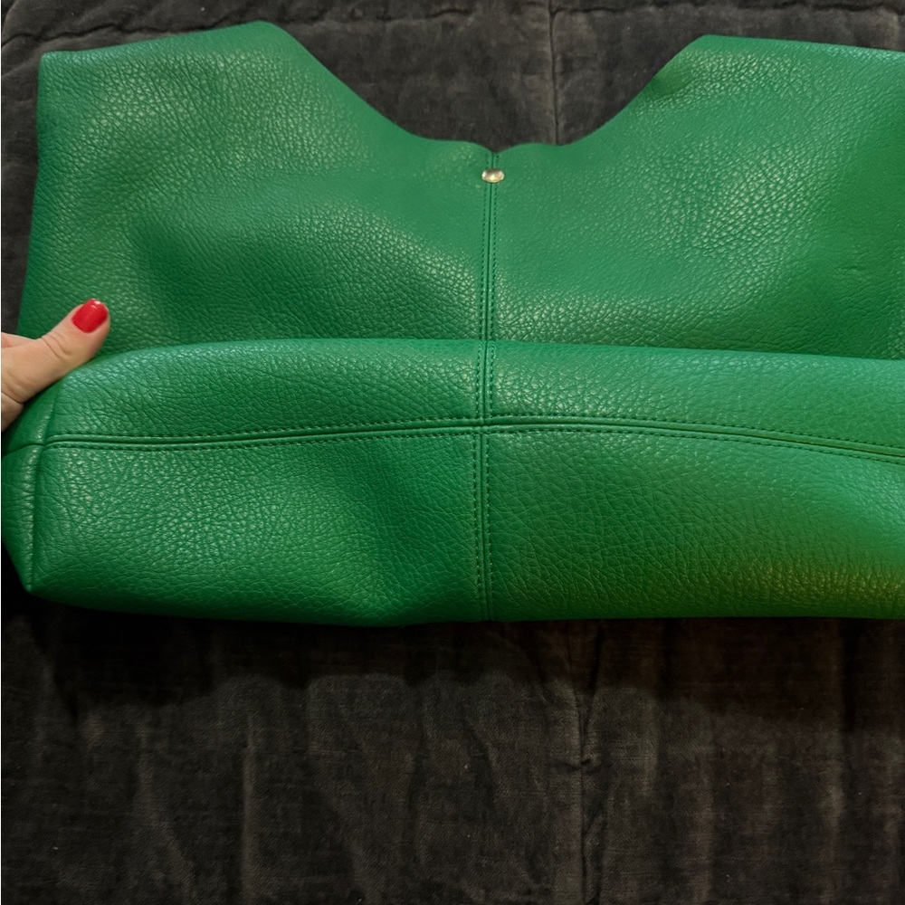 Anthropologie Love Knot Slouchy Bag in Green ☘️ - Picture 6 of 10